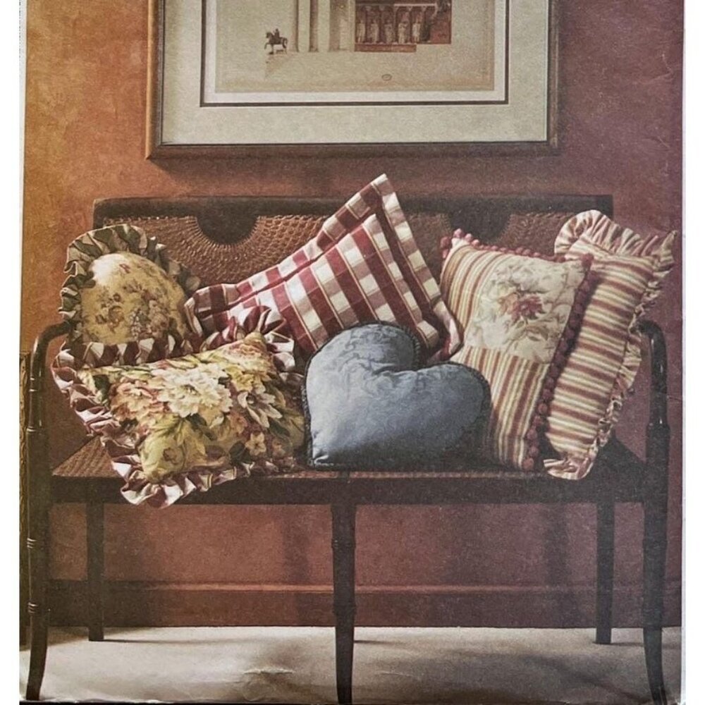 McCalls Sewing Pattern 3557 Pillow Essentials Hearts Round Square Rectangle‎